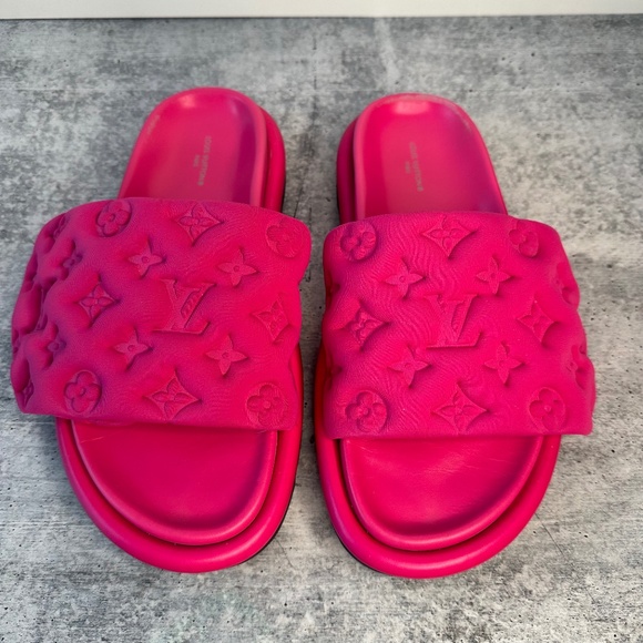 Louis Vuitton Pool Pillow Flat Comfort Slides - Picture 1 of 14
